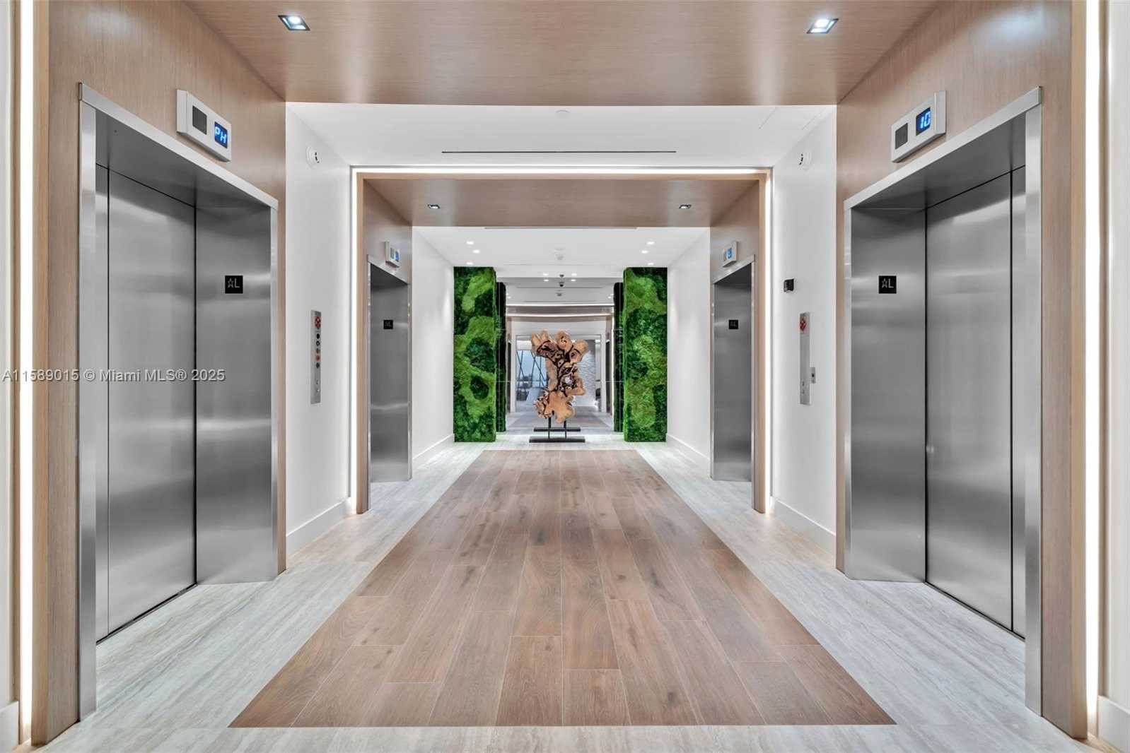 Small Image of 2301 Collins Ave, Miami Beach, FL 33139, USA Number 13