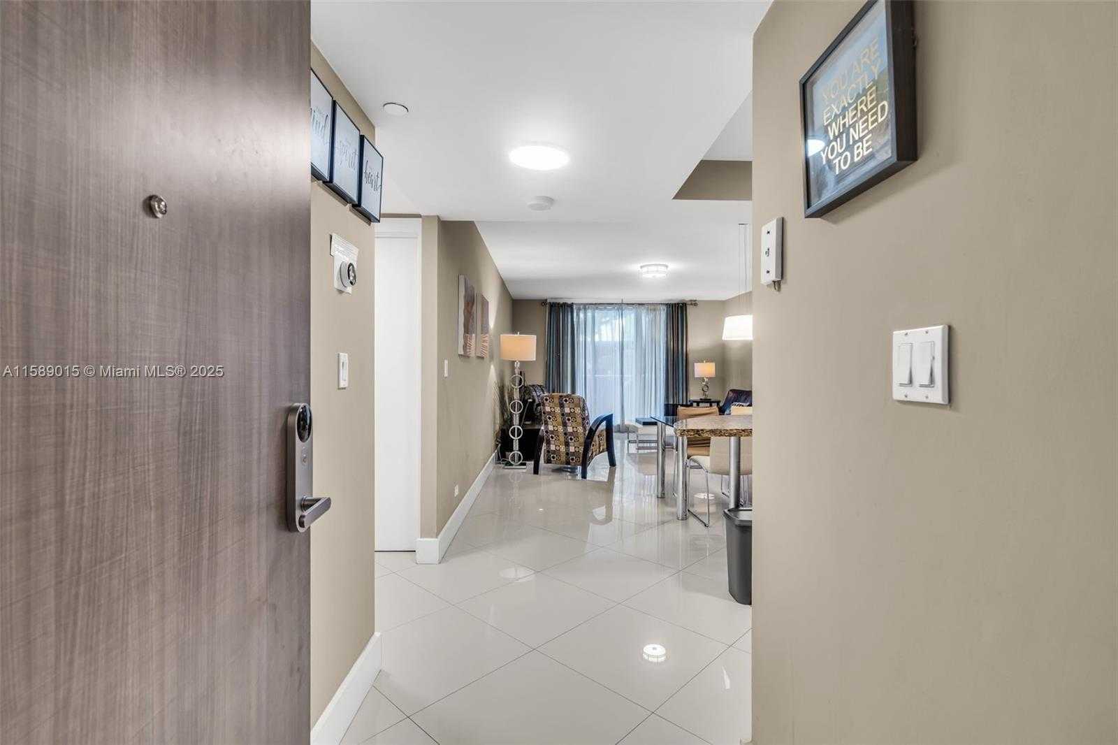 Small Image of 2301 Collins Ave, Miami Beach, FL 33139, USA Number 17