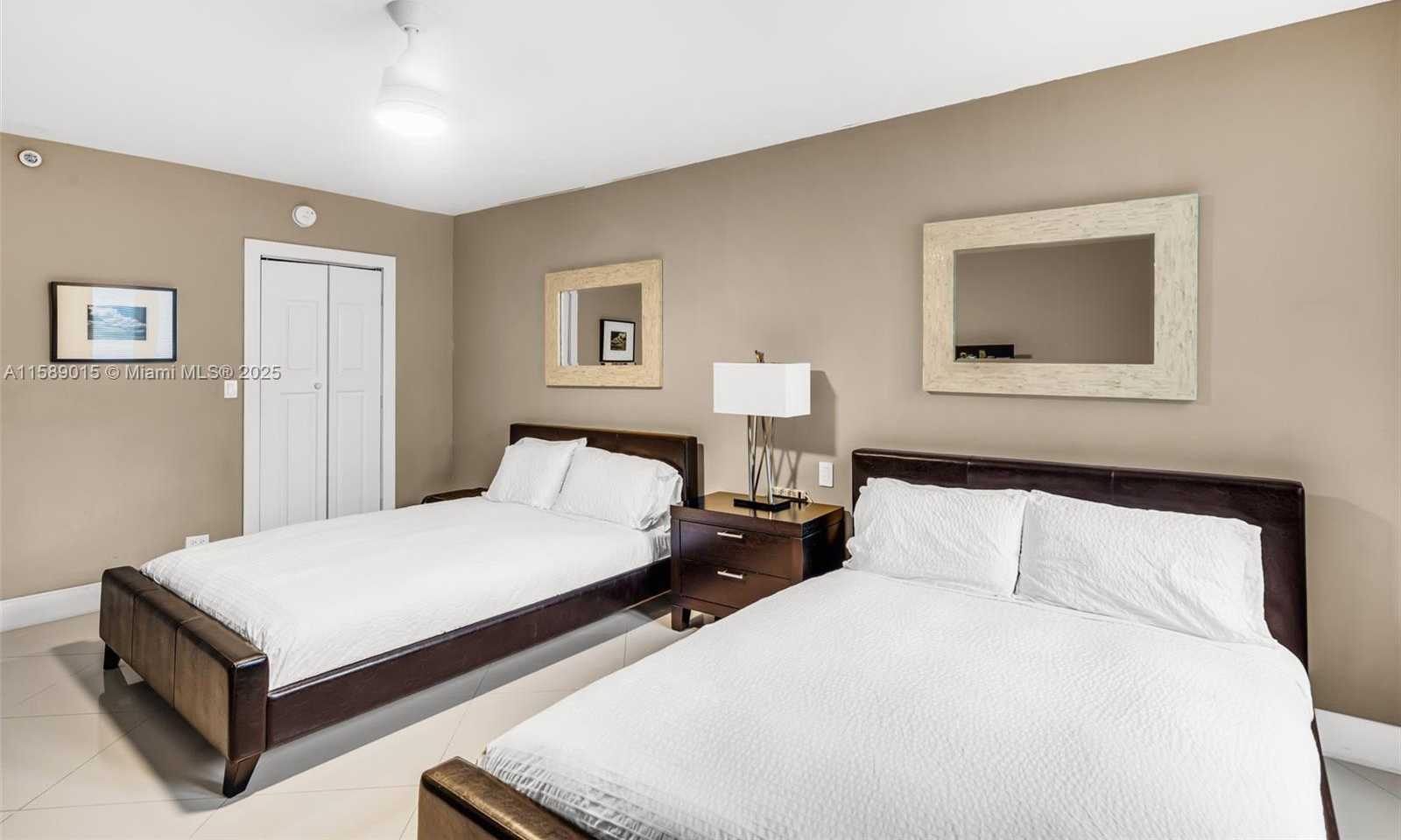 Small Image of 2301 Collins Ave, Miami Beach, FL 33139, USA Number 19