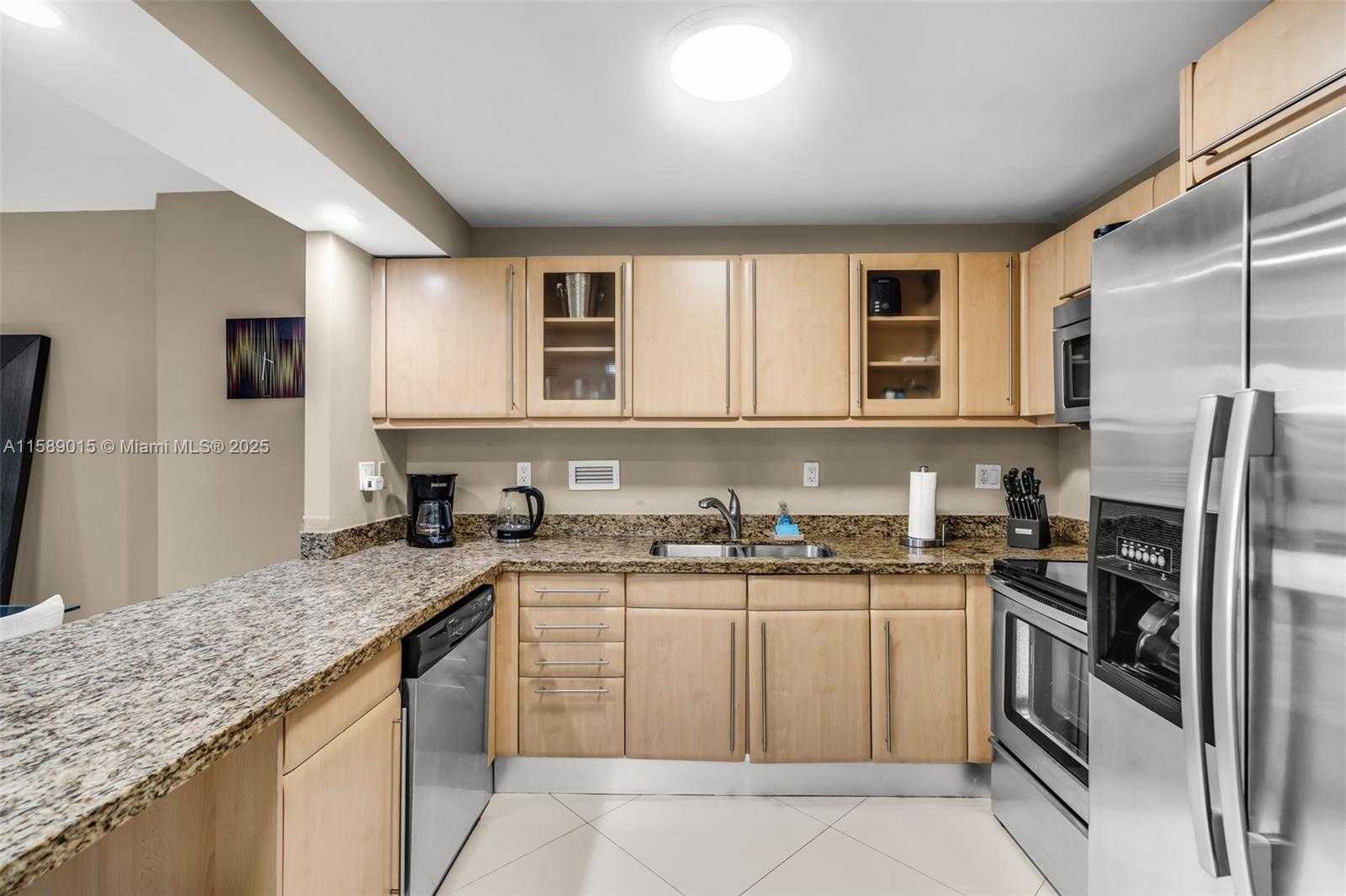 Small Image of 2301 Collins Ave, Miami Beach, FL 33139, USA Number 25