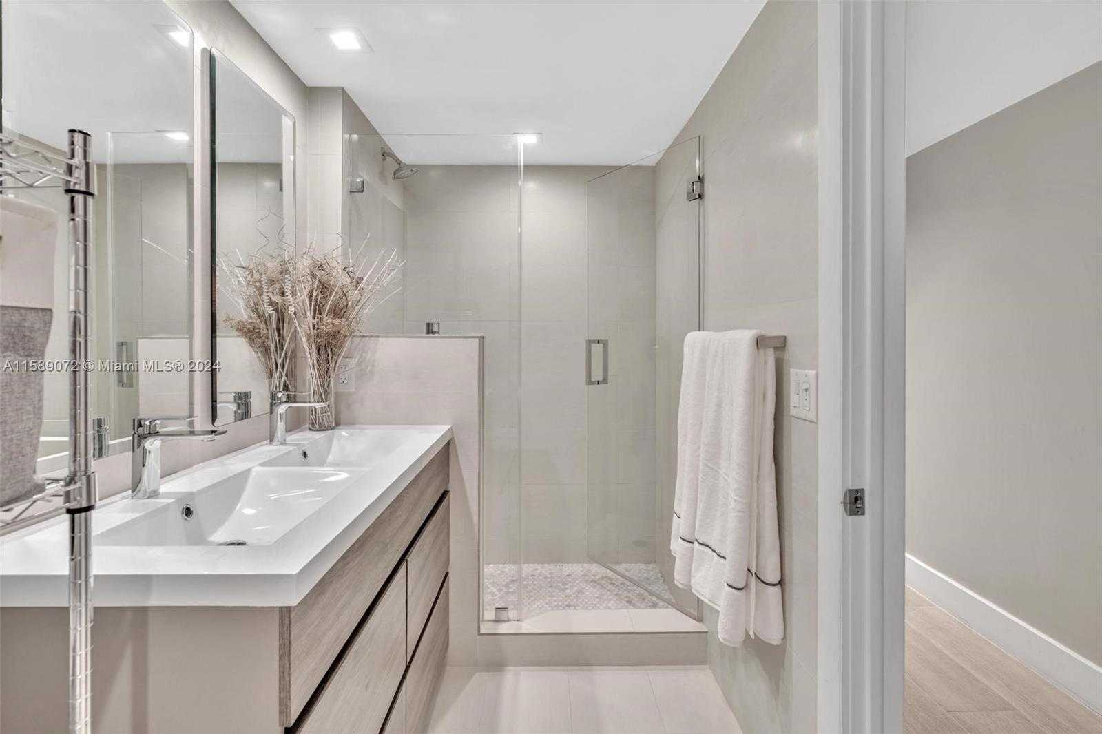 Small Image of 20191 EAST COUNTRY CLUB DR #501, Aventura Number 14