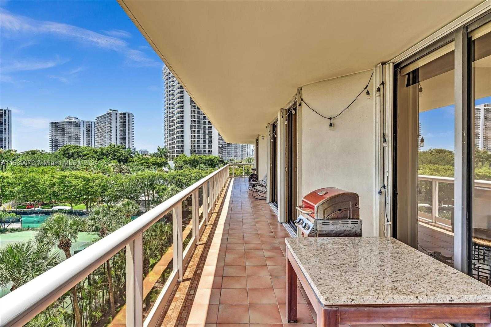 Small Image of 20191 EAST COUNTRY CLUB DR #501, Aventura Number 16