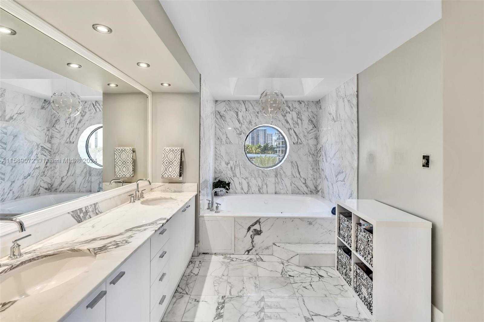 Small Image of 20191 EAST COUNTRY CLUB DR #501, Aventura Number 4