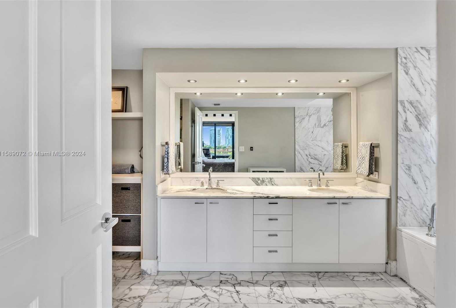 Small Image of 20191 EAST COUNTRY CLUB DR #501, Aventura Number 5