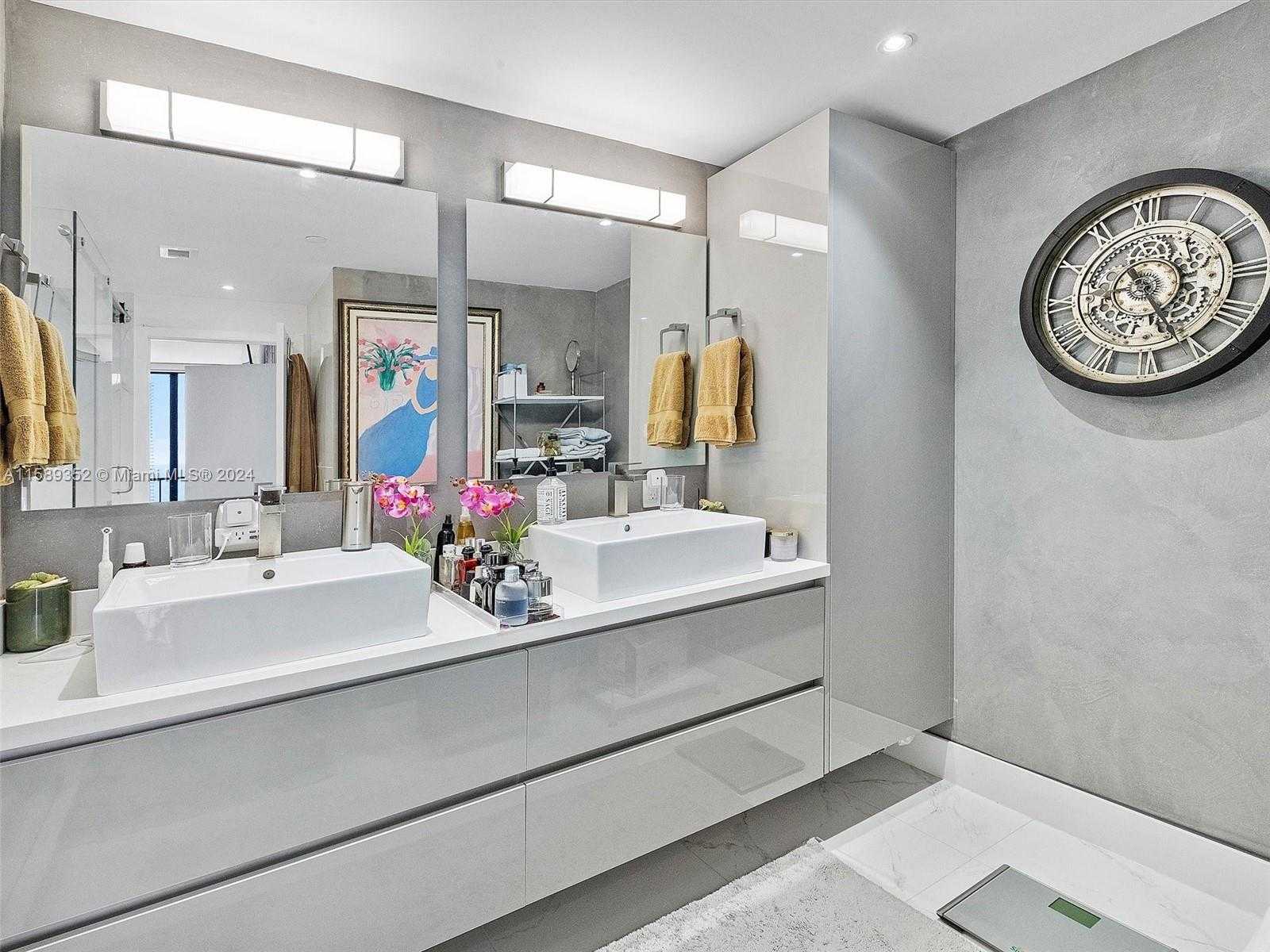 Small Image of 19355 TURNBERRY WAY #25A, Aventura Number 15