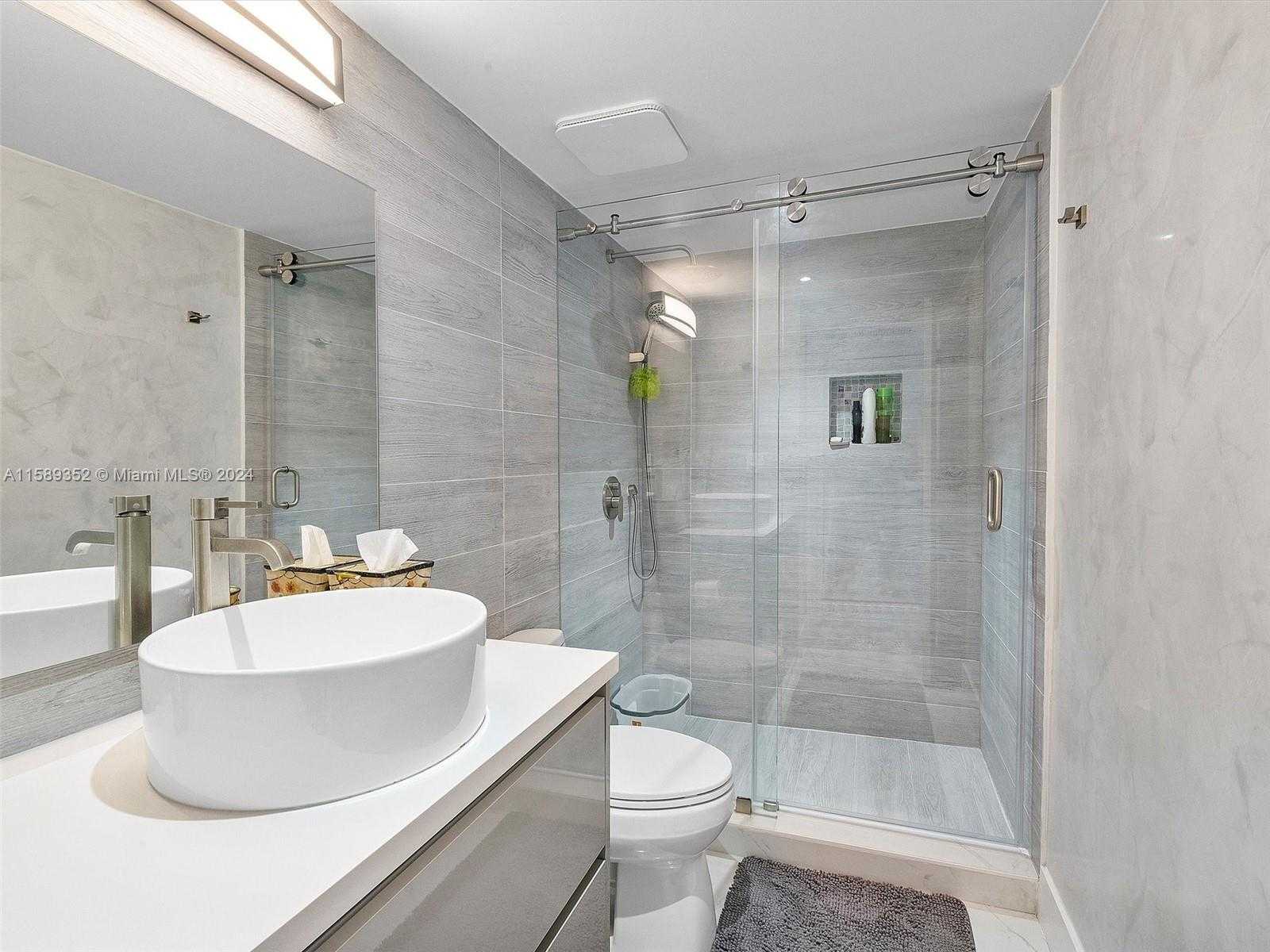 Small Image of 19355 TURNBERRY WAY #25A, Aventura Number 18