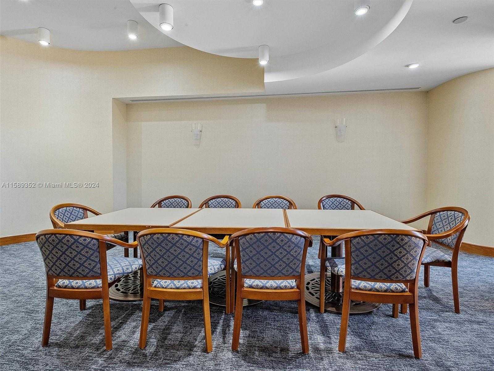 Small Image of 19355 TURNBERRY WAY #25A, Aventura Number 29