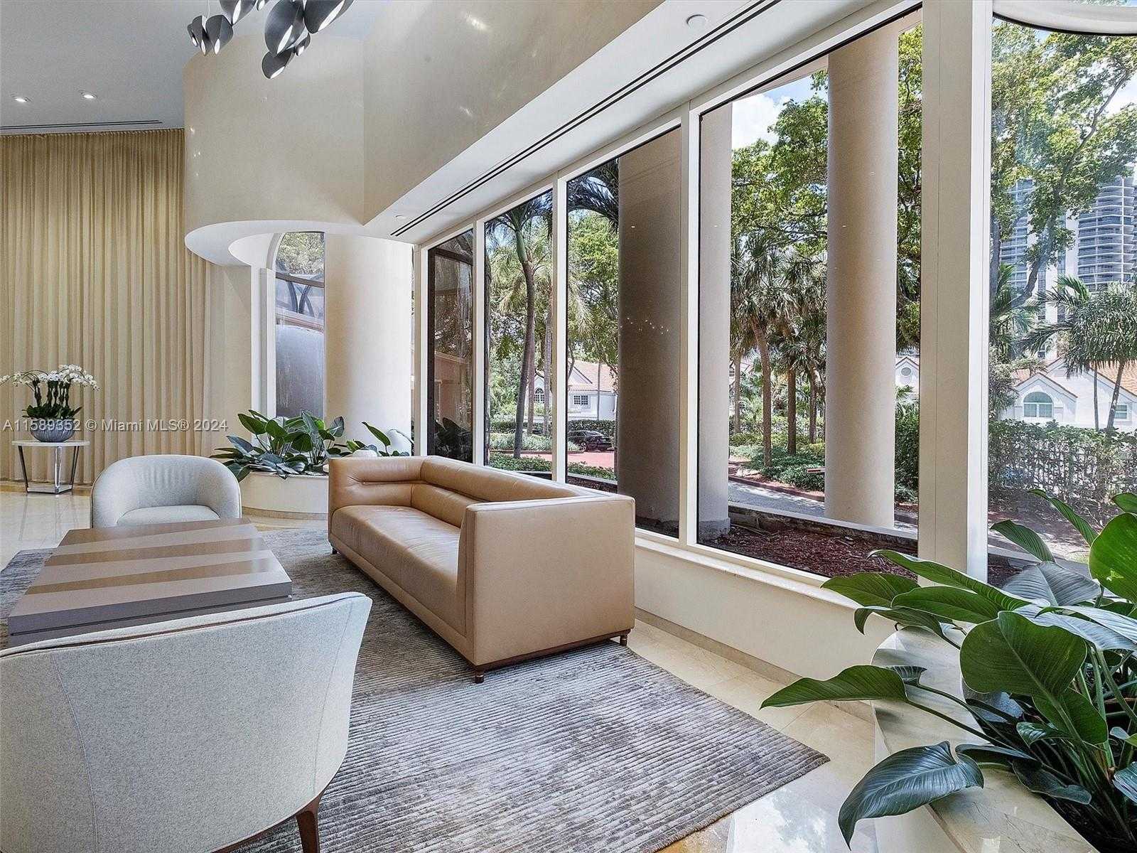 Small Image of 19355 TURNBERRY WAY #25A, Aventura Number 37
