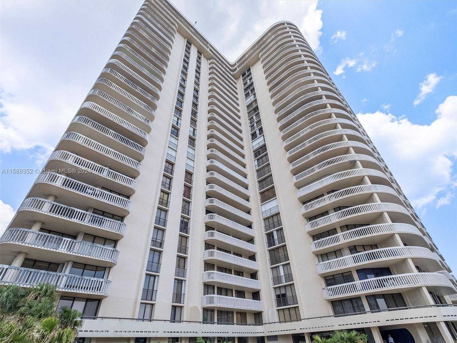 Small Image of 19355 TURNBERRY WAY #25A, Aventura Number 40