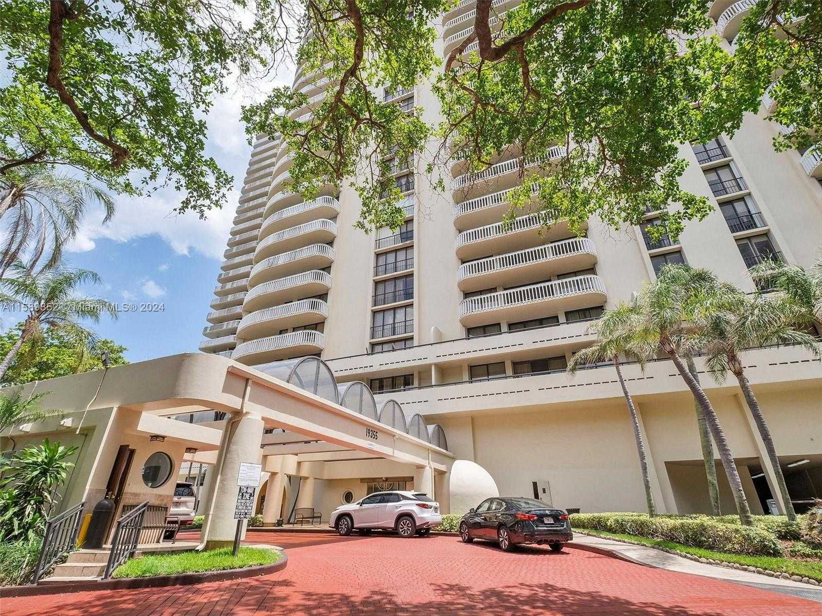 Small Image of 19355 TURNBERRY WAY #25A, Aventura Number 41