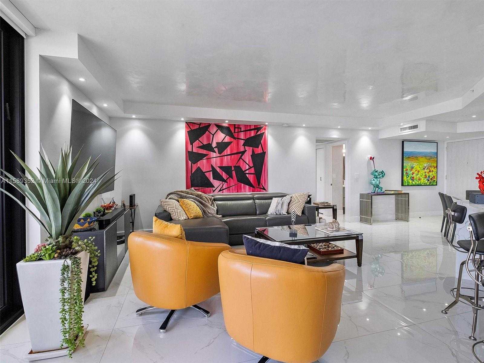 Small Image of 19355 TURNBERRY WAY #25A, Aventura Number 6