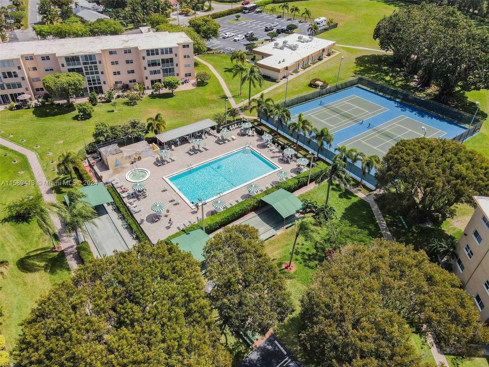Small Image of 2300 NORTH EAST 1ST LN #106, Boynton Beach Number 14