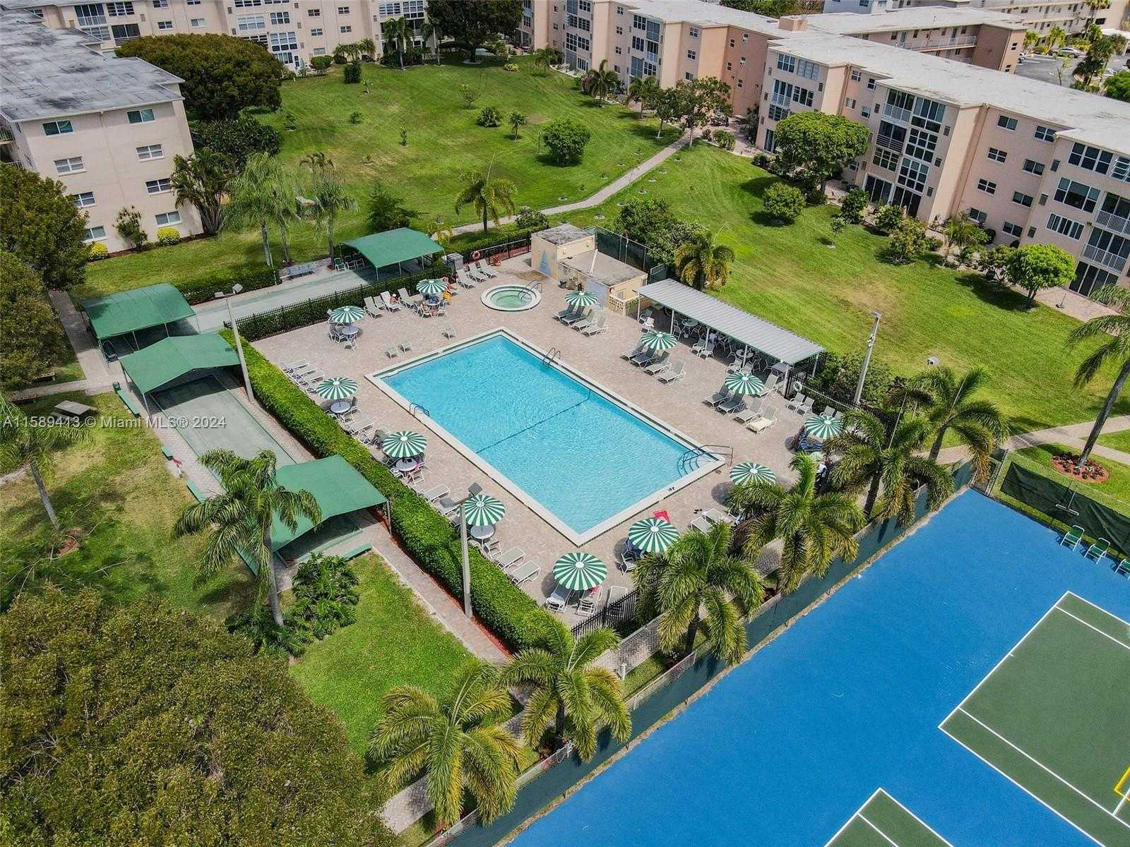 Small Image of 2300 NORTH EAST 1ST LN #106, Boynton Beach Number 16