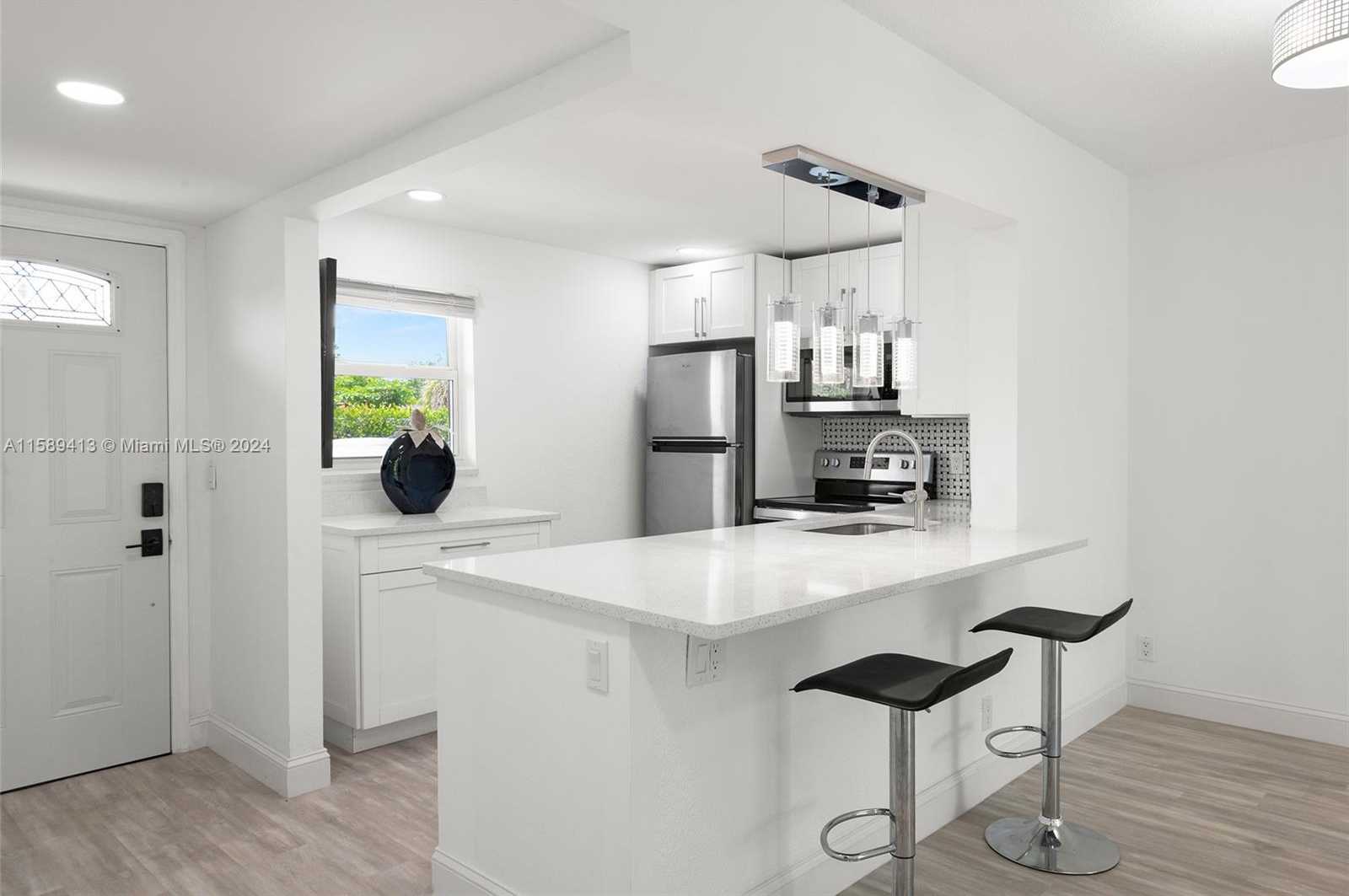 Small Image of 2300 NORTH EAST 1ST LN #106, Boynton Beach Number 3