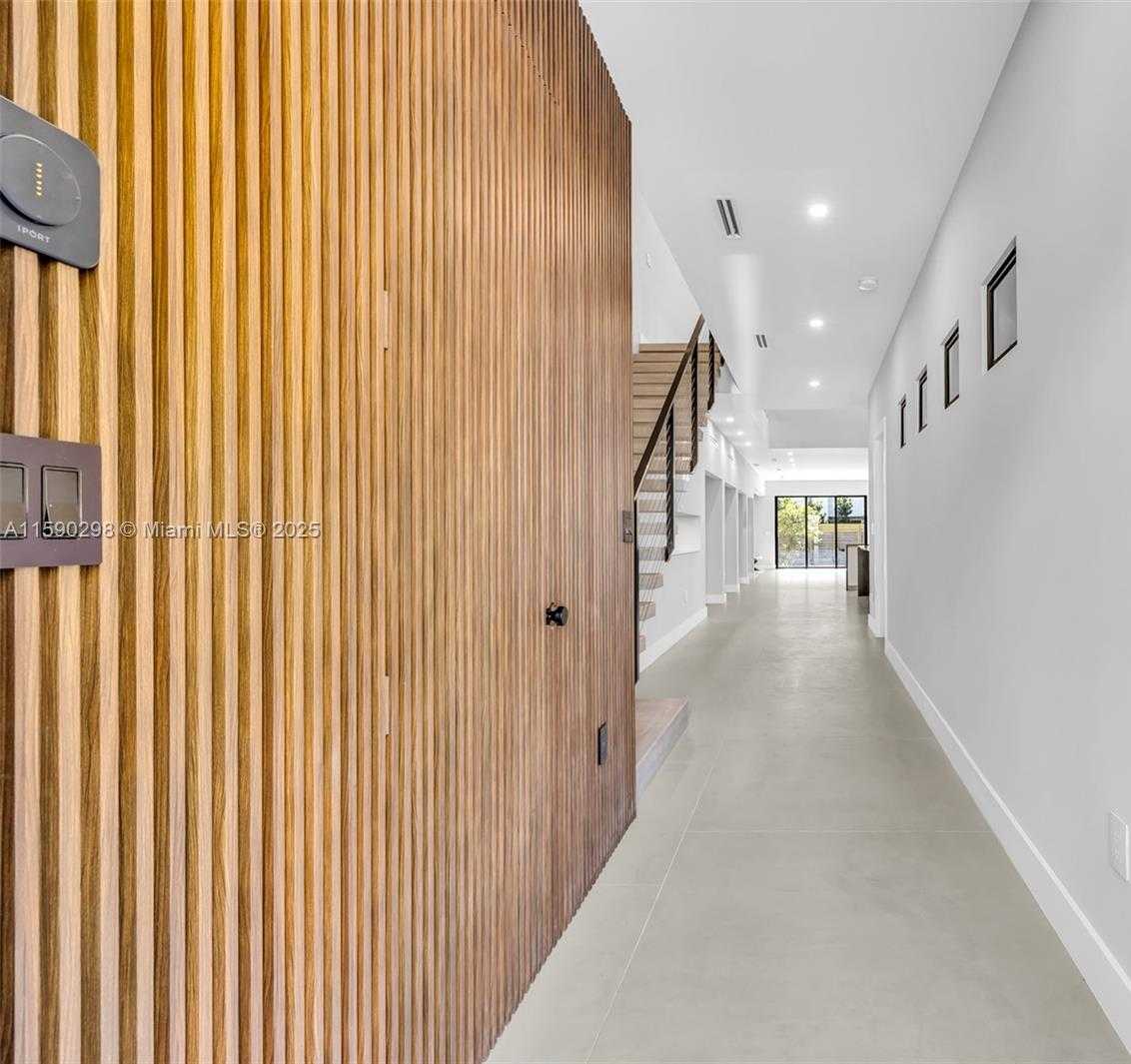 Small Image of 808 SOUTH WEST 9TH ST #808-B, Fort Lauderdale Number 3