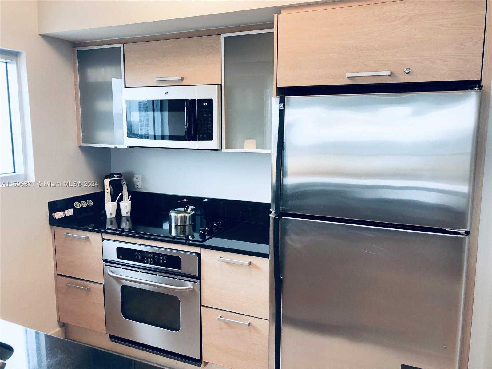 Small Image of 18683 COLLINS AVE #1907, Sunny Isles Beach Number 3