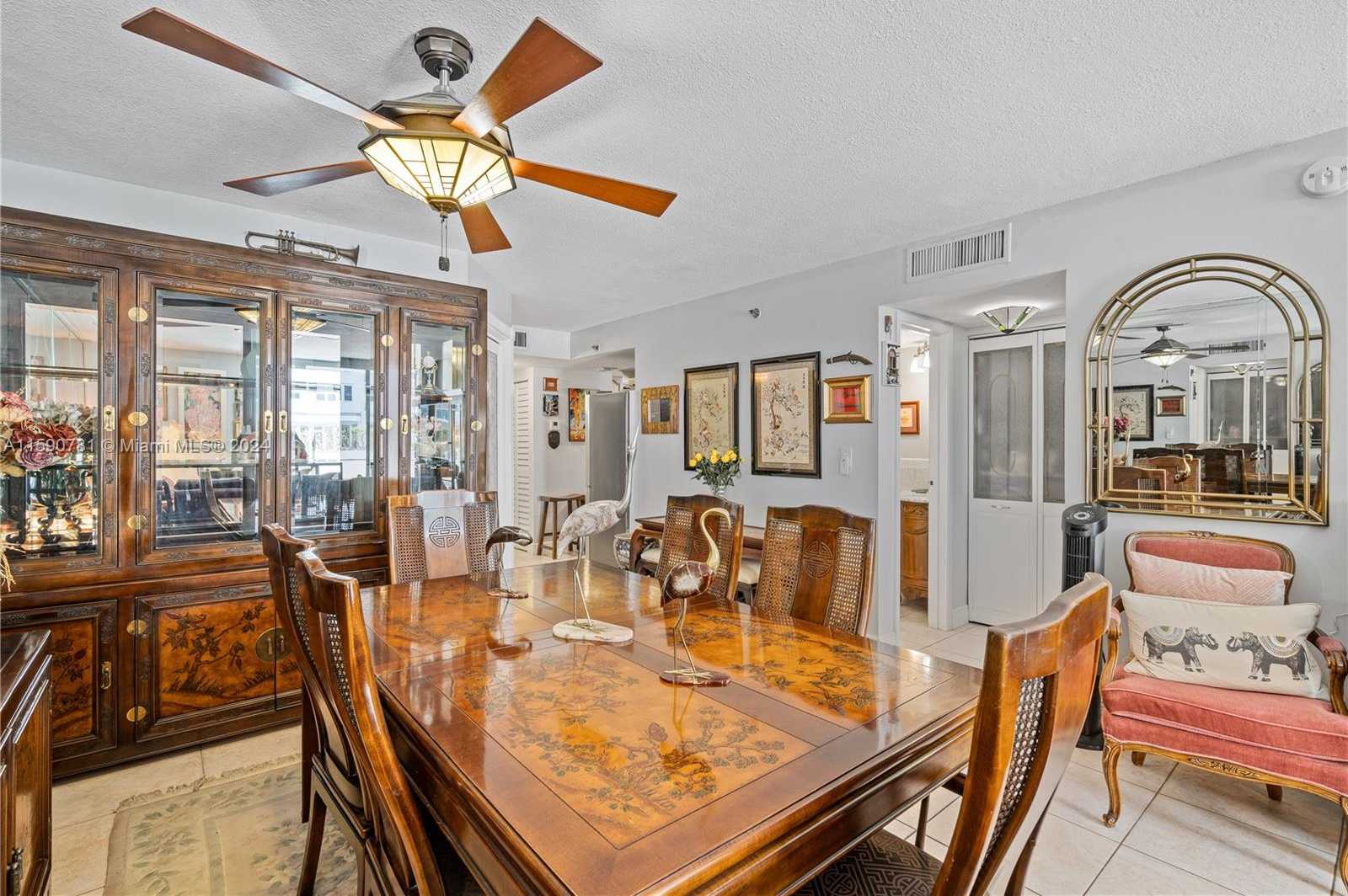 Small Image of 2401 COLLINS AVE #404, Miami Beach Number 19