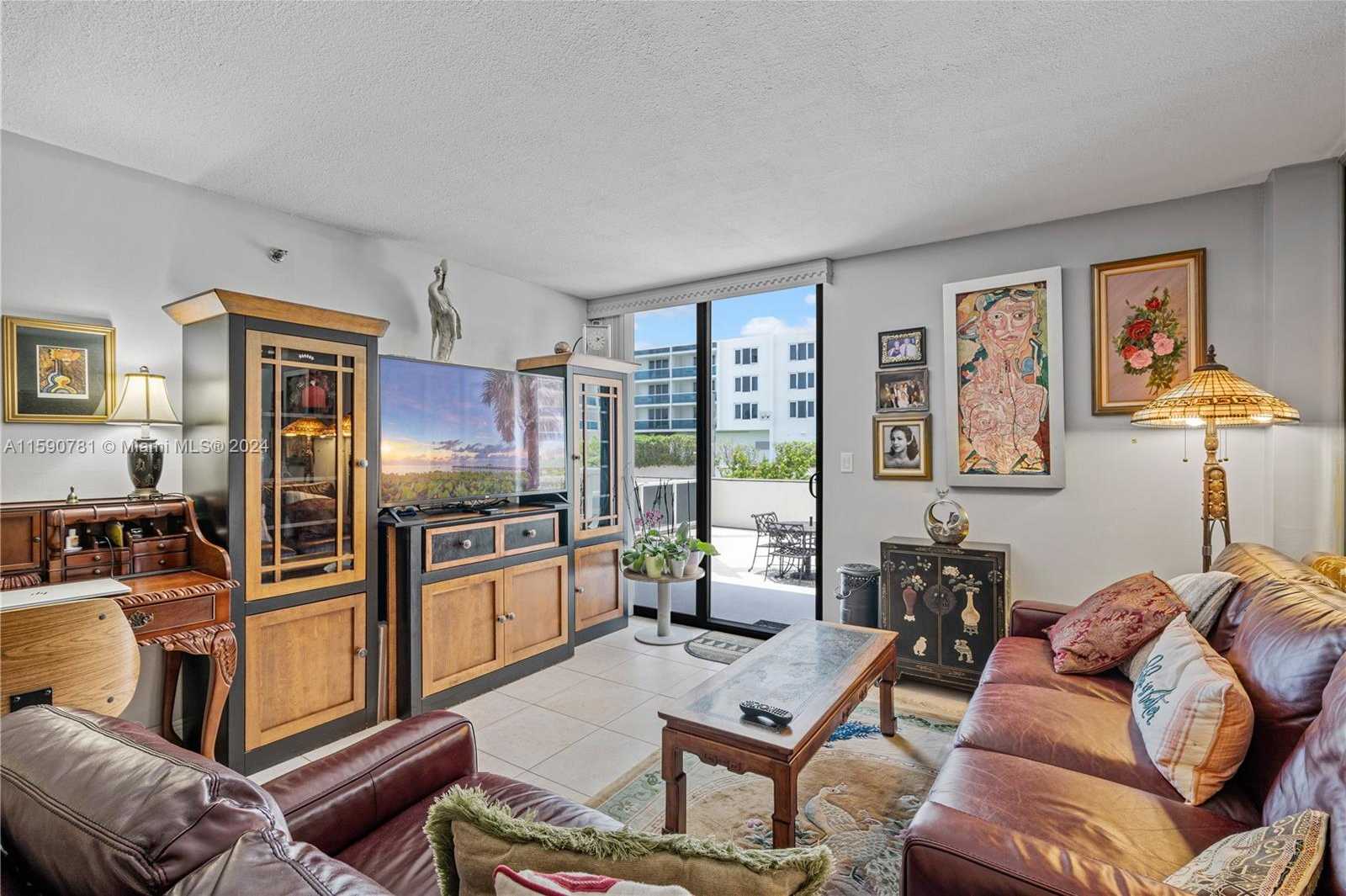 Small Image of 2401 COLLINS AVE #404, Miami Beach Number 20