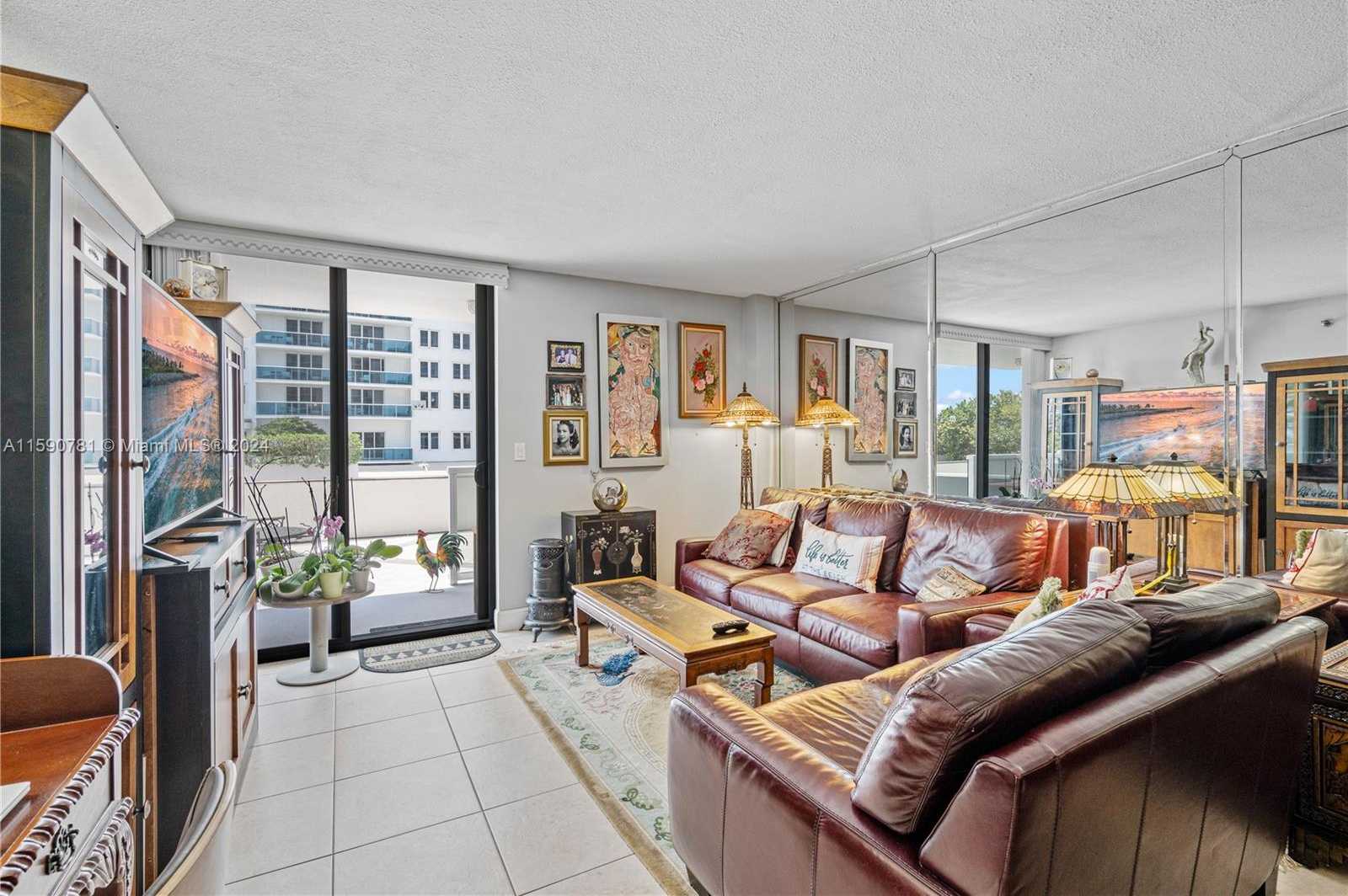 Small Image of 2401 COLLINS AVE #404, Miami Beach Number 21