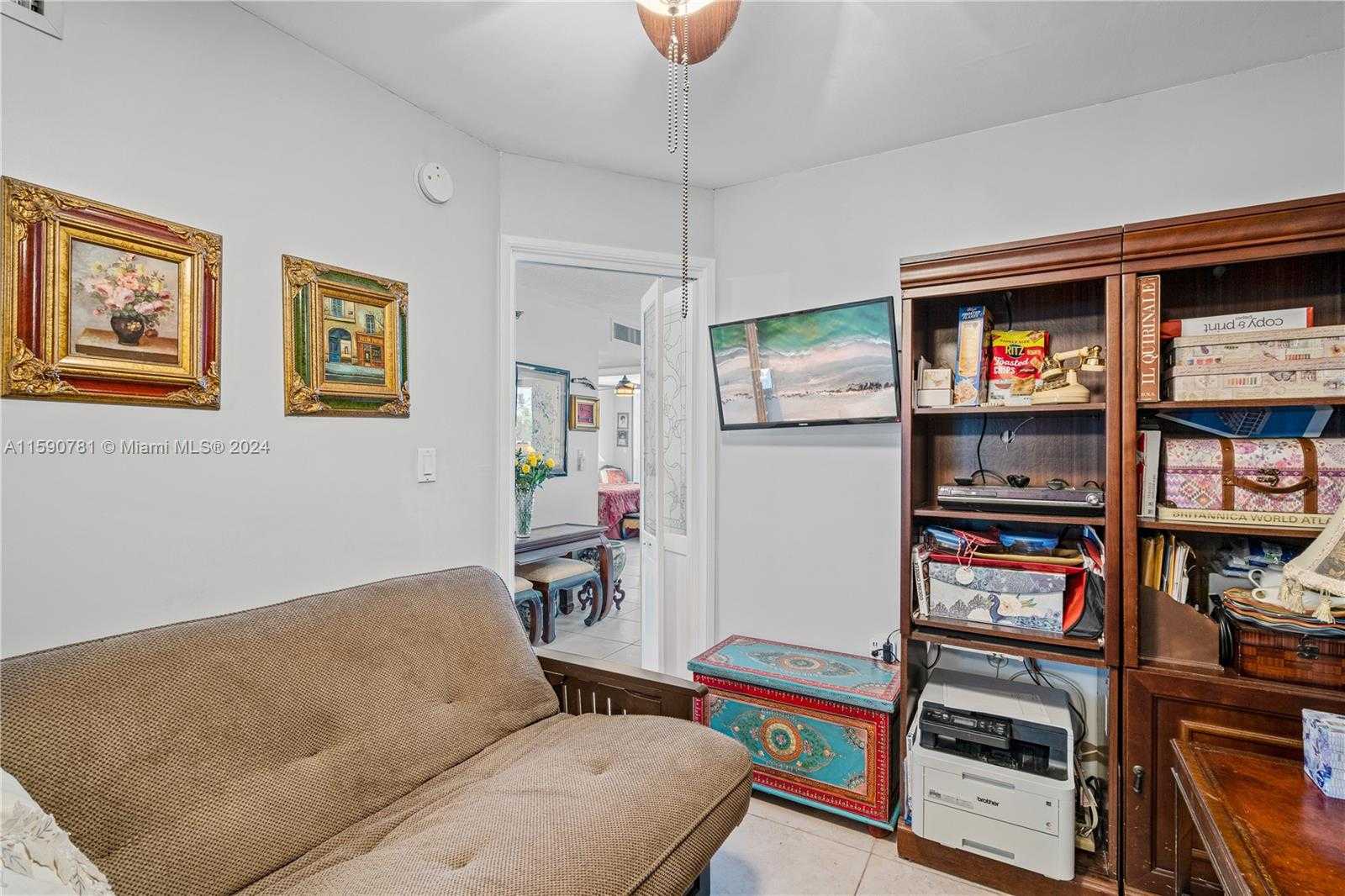Small Image of 2401 COLLINS AVE #404, Miami Beach Number 25