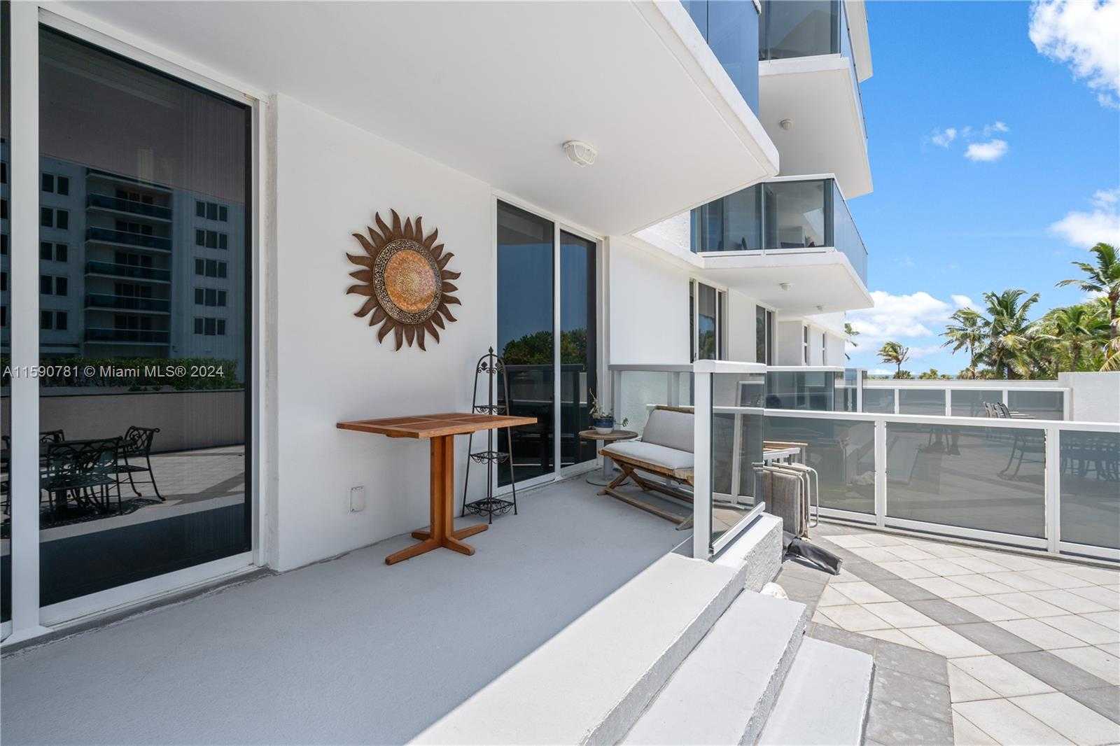 Small Image of 2401 COLLINS AVE #404, Miami Beach Number 36