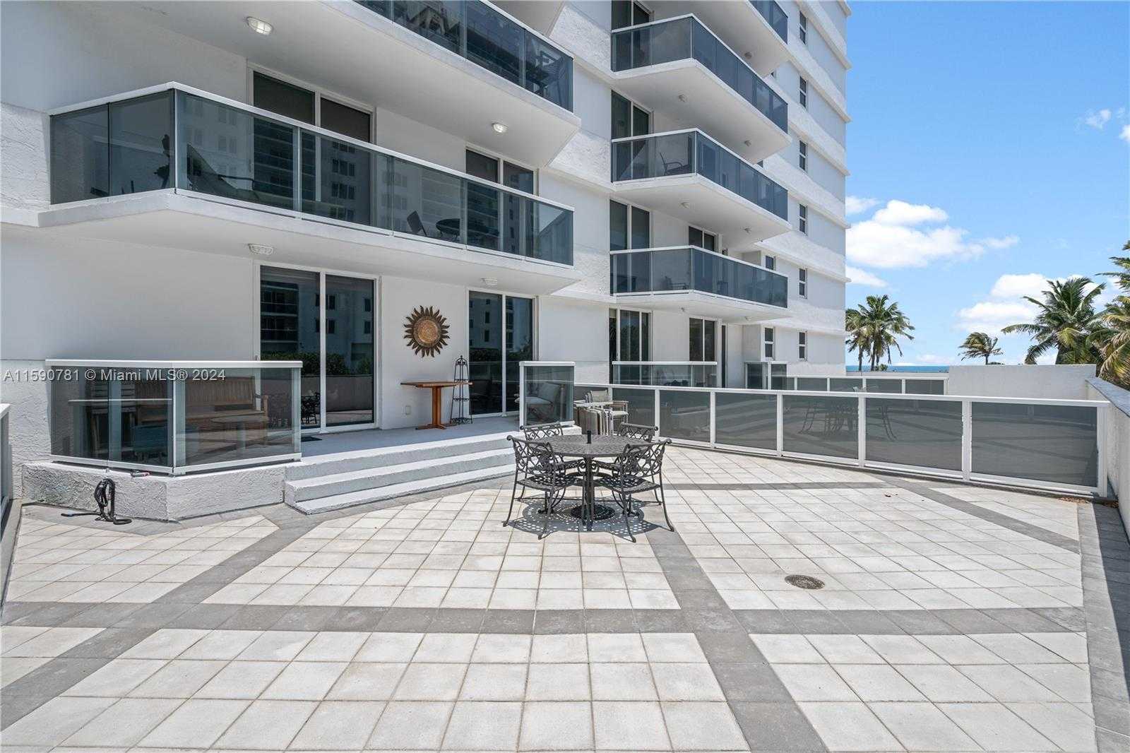 Small Image of 2401 COLLINS AVE #404, Miami Beach Number 40