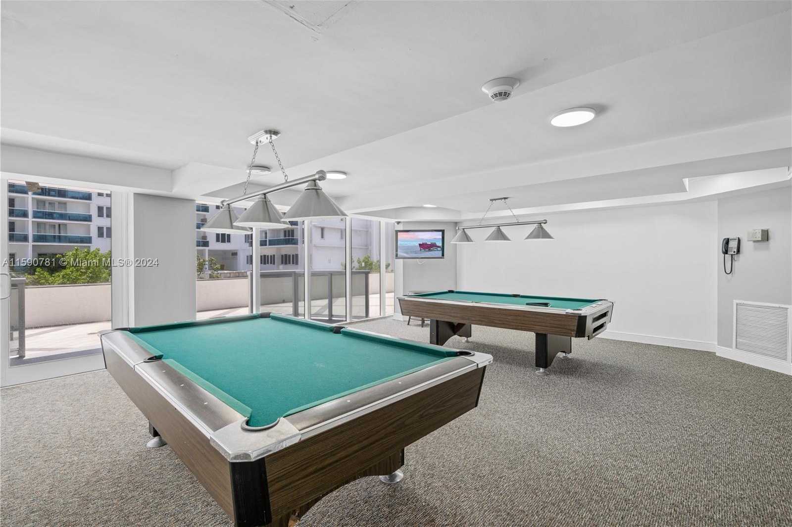 Small Image of 2401 COLLINS AVE #404, Miami Beach Number 42