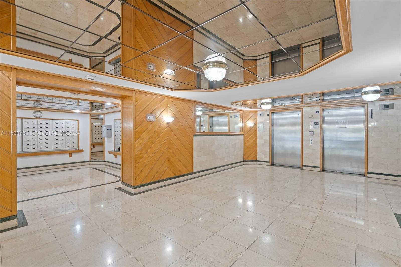Small Image of 2401 COLLINS AVE #404, Miami Beach Number 6