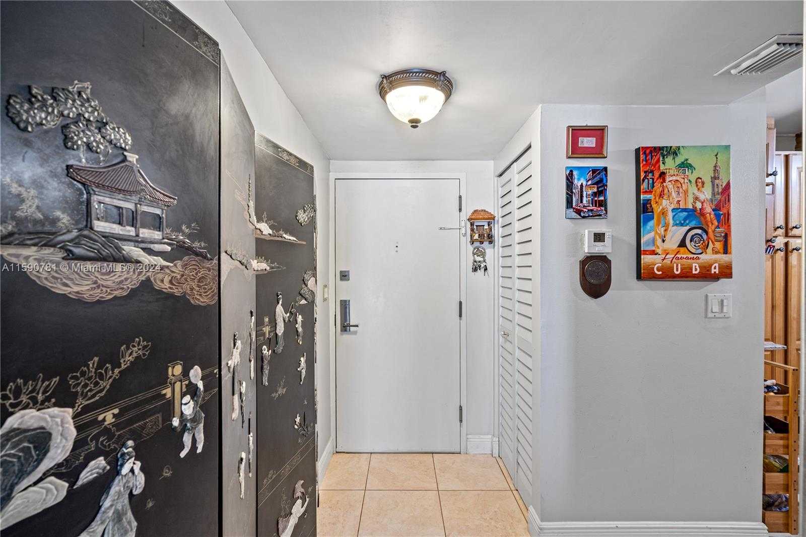Small Image of 2401 COLLINS AVE #404, Miami Beach Number 7