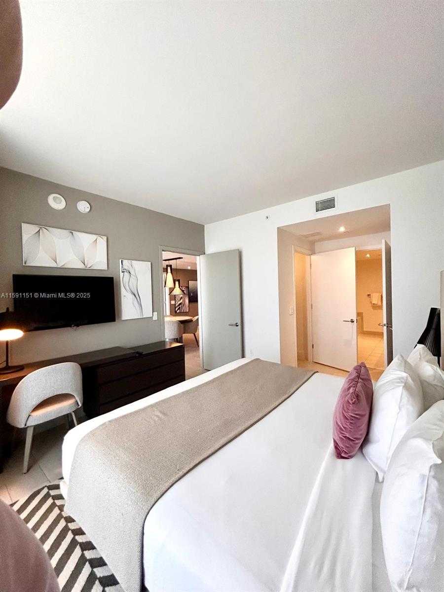 Small Image of 4010 SOUTH OCEAN DR #R2407, Hollywood Number 19