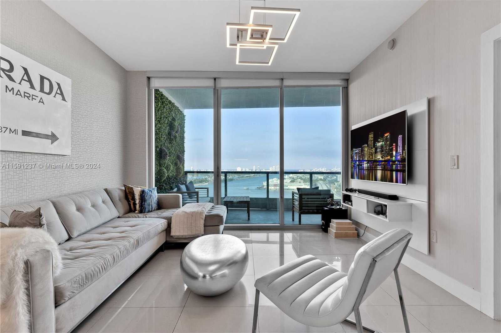 Small Image of 900 BISCAYNE BLVD #3003, Miami Number 10