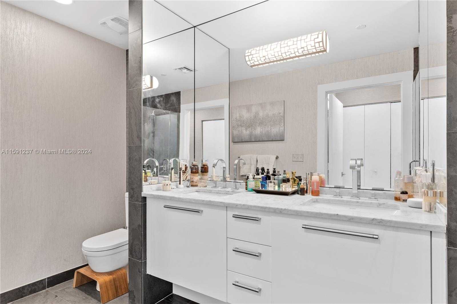 Small Image of 900 BISCAYNE BLVD #3003, Miami Number 17