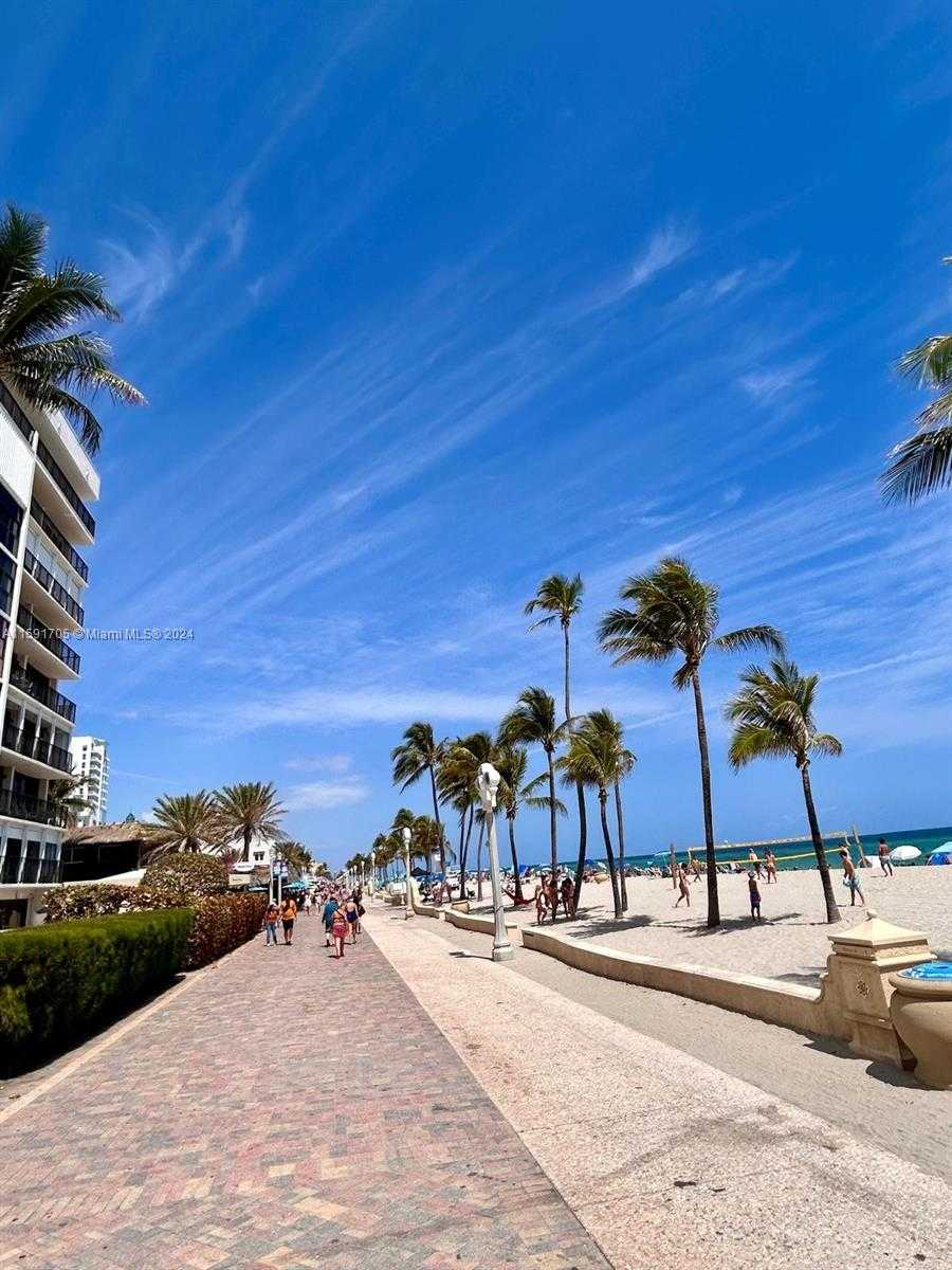 Small Image of 777 NORTH OCEAN DR #N302, Hollywood Number 19