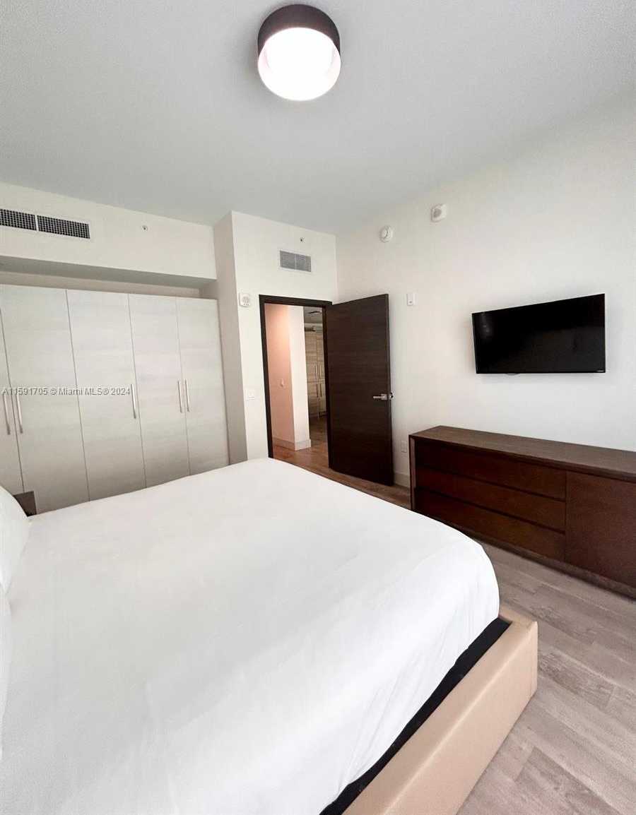 Small Image of 777 NORTH OCEAN DR #N302, Hollywood Number 26