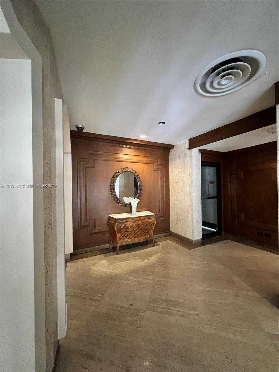 Small Image of 6039 COLLINS AVE #1034, Miami Beach Number 16