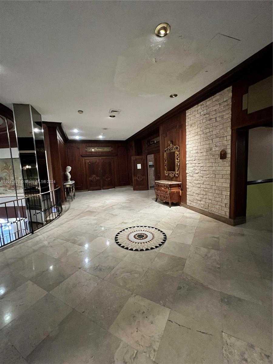 Small Image of 6039 COLLINS AVE #1034, Miami Beach Number 18