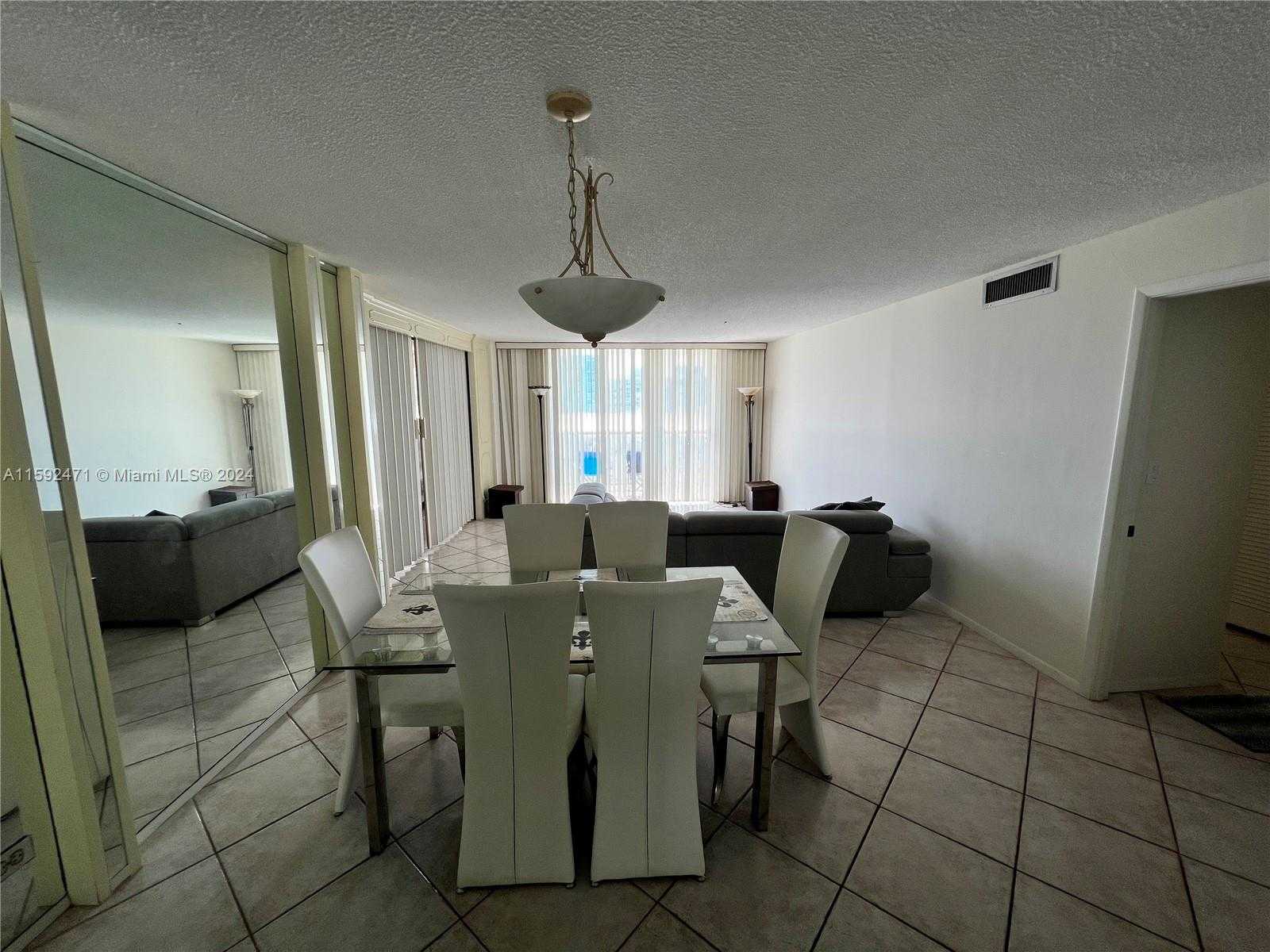 Small Image of 6039 COLLINS AVE #1034, Miami Beach Number 2