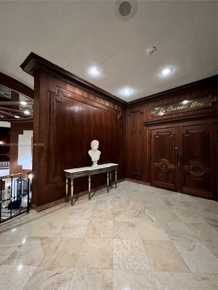 Small Image of 6039 COLLINS AVE #1034, Miami Beach Number 23