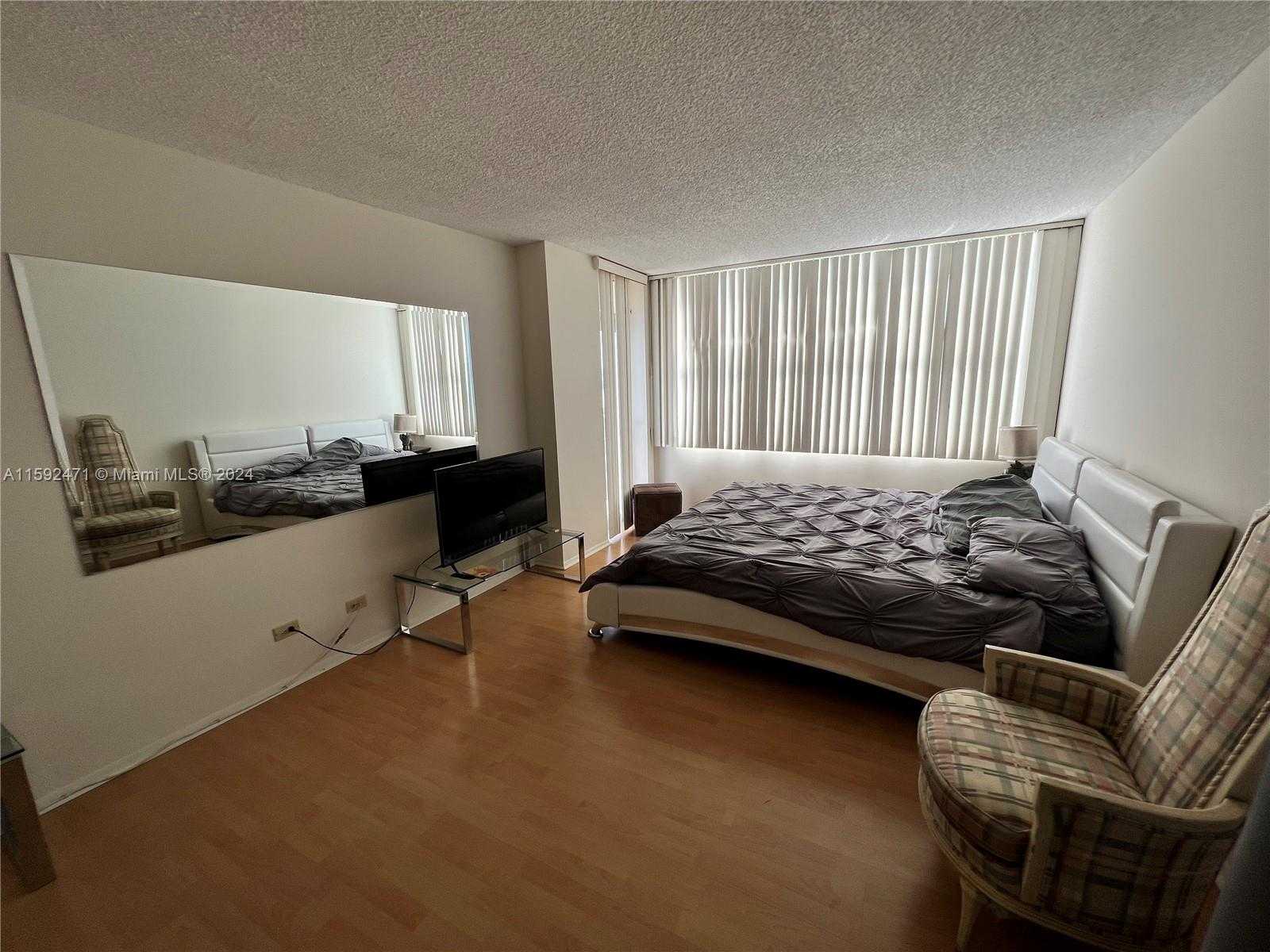 Small Image of 6039 COLLINS AVE #1034, Miami Beach Number 6