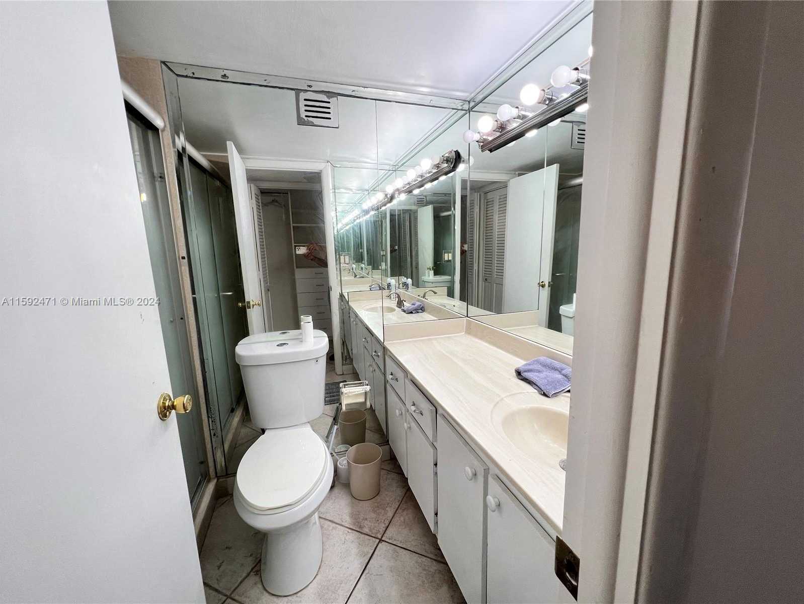 Small Image of 6039 COLLINS AVE #1034, Miami Beach Number 9