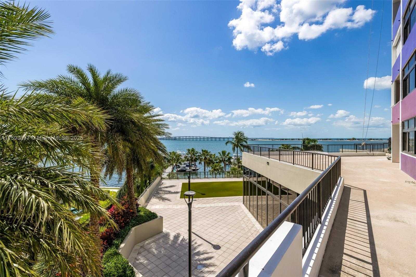 Small Image of 1581 BRICKELL AVE #101/102, Miami Number 16