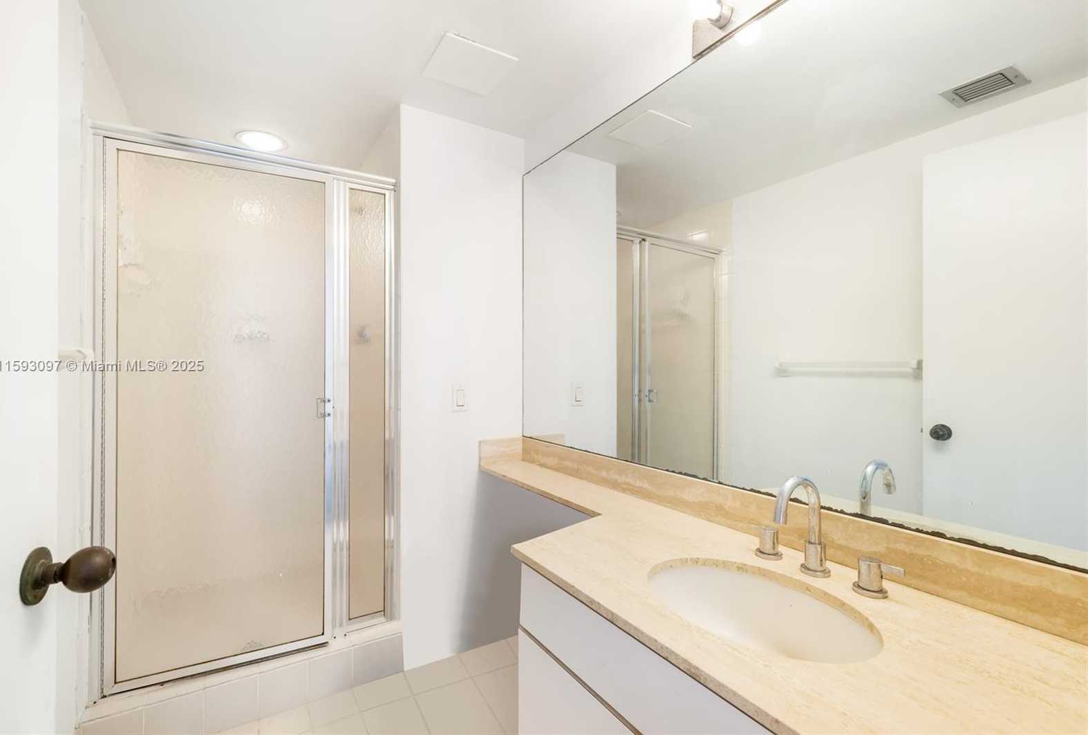 Small Image of 1581 BRICKELL AVE #101/102, Miami Number 20