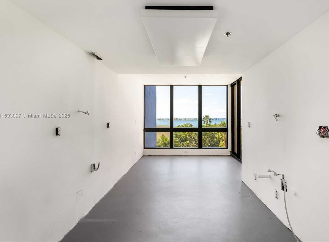 Small Image of 1581 BRICKELL AVE #101/102, Miami Number 31
