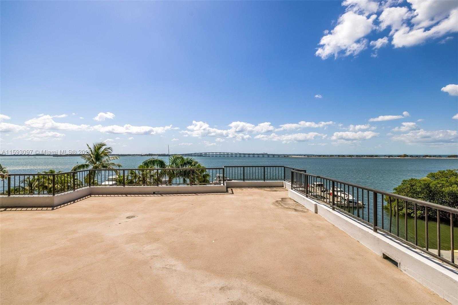 Small Image of 1581 BRICKELL AVE #101/102, Miami Number 8