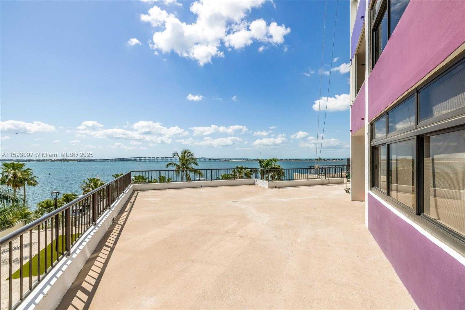 Small Image of 1581 BRICKELL AVE #101/102, Miami Number 9