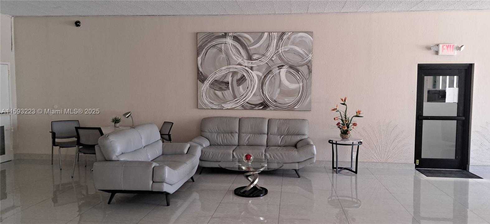 Small Image of 427 GOLDEN ISLES DR #5H, Hallandale Beach Number 13