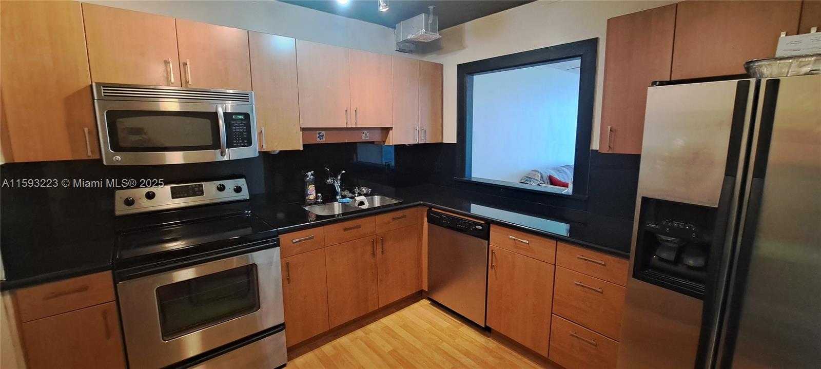 Small Image of 427 GOLDEN ISLES DR #5H, Hallandale Beach Number 6