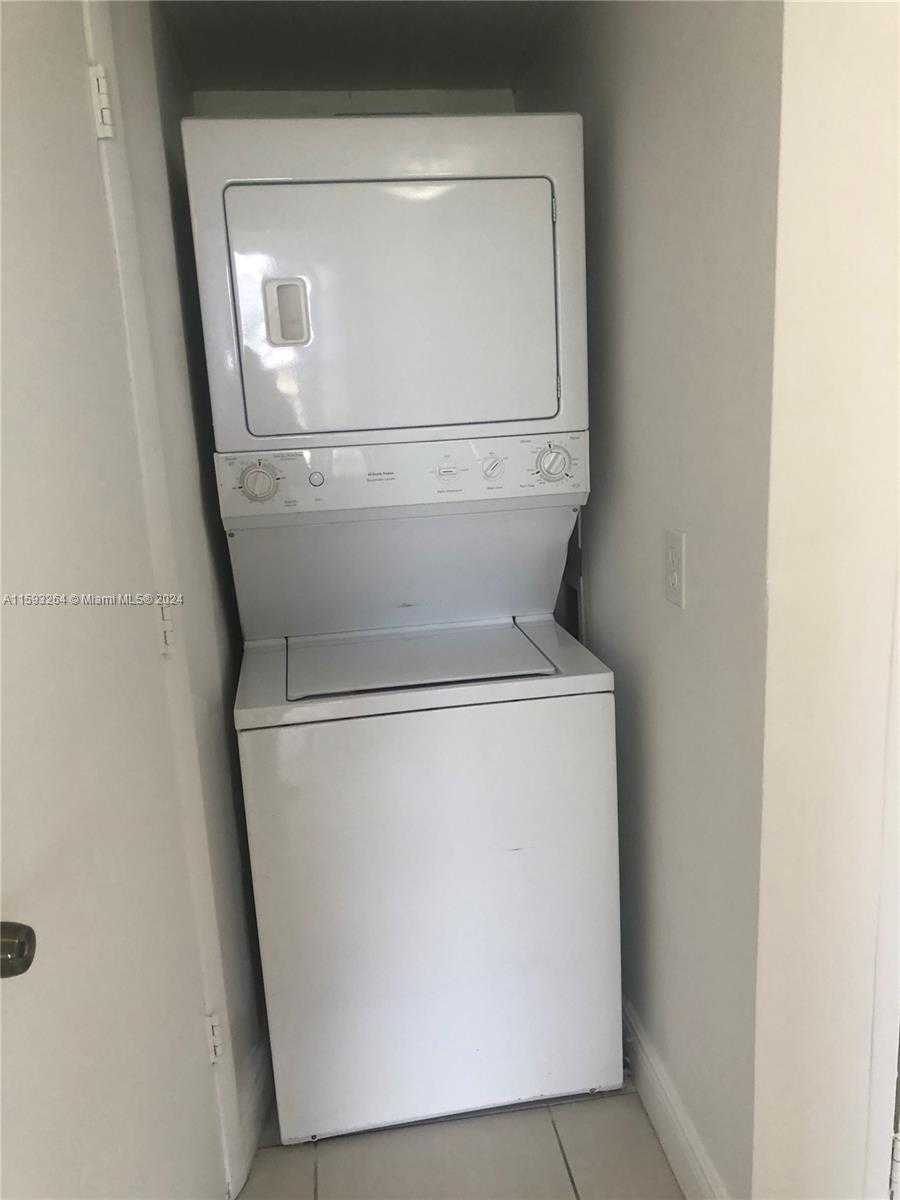 Small Image of 8850 FONTAINEBLEAU BLVD #101, Miami Number 10