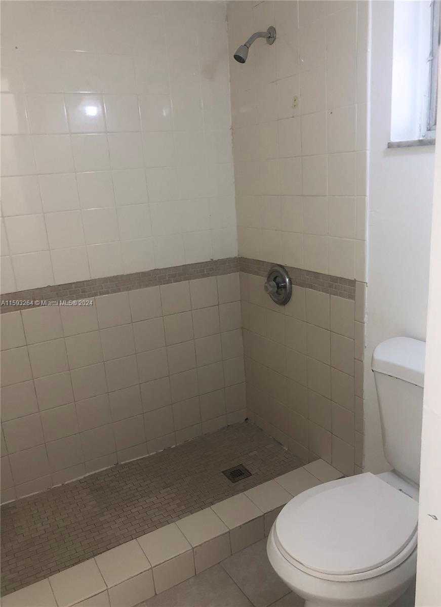 Small Image of 8850 FONTAINEBLEAU BLVD #101, Miami Number 11