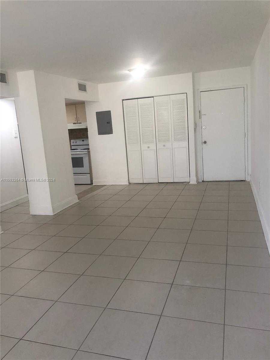 Small Image of 8850 FONTAINEBLEAU BLVD #101, Miami Number 2